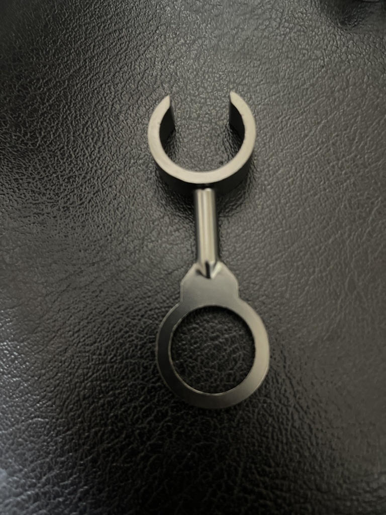 علاقة شطاف اسود